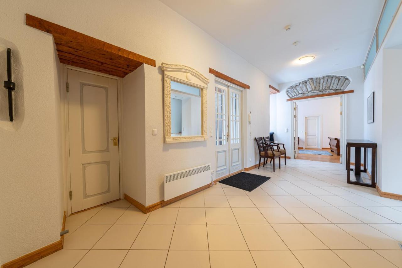Old Town - Premium Medieval House Huoneisto *